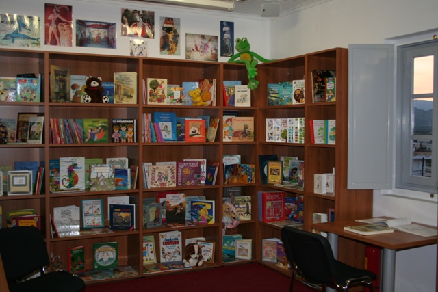 Library: Selection of childrens books available